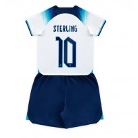 England Raheem Sterling #10 Hjemme Trøje Børn VM 2022 Kortærmet (+ Korte bukser)